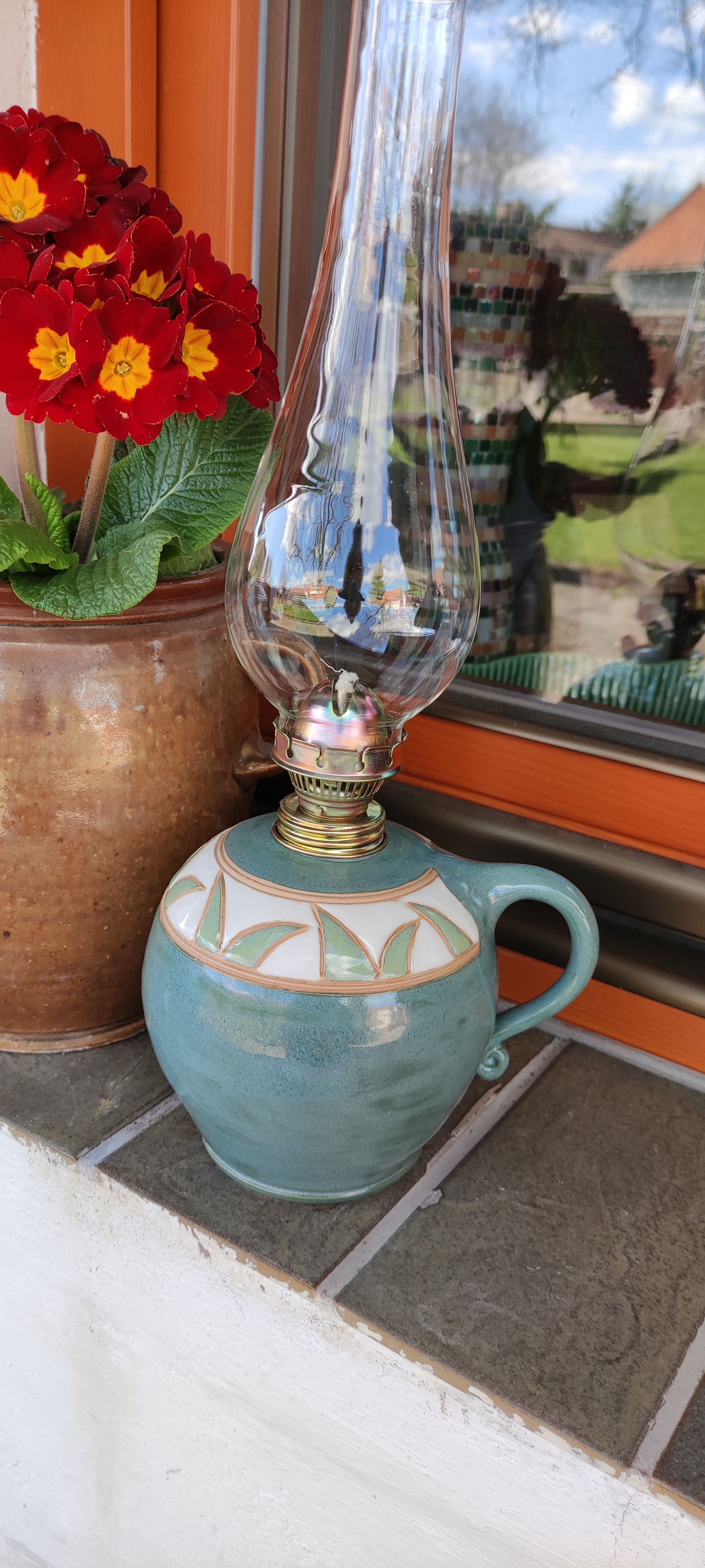 Petrolejová lampa- turmalín s ornamentem.
